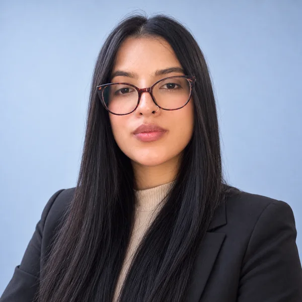Camila Morales, soporte técnico de Software Para Ti